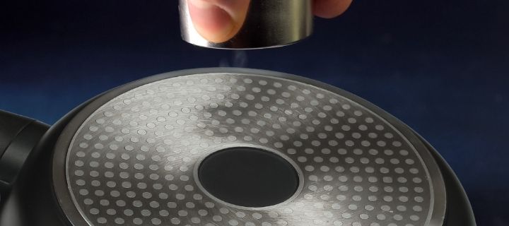 does cast iron work on indduction? magnet test