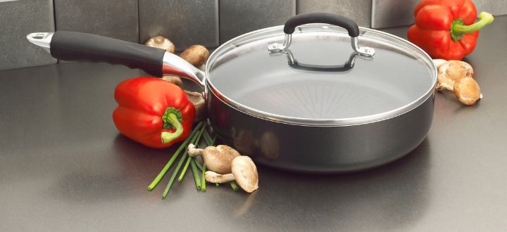 how to season a ceramic pan
